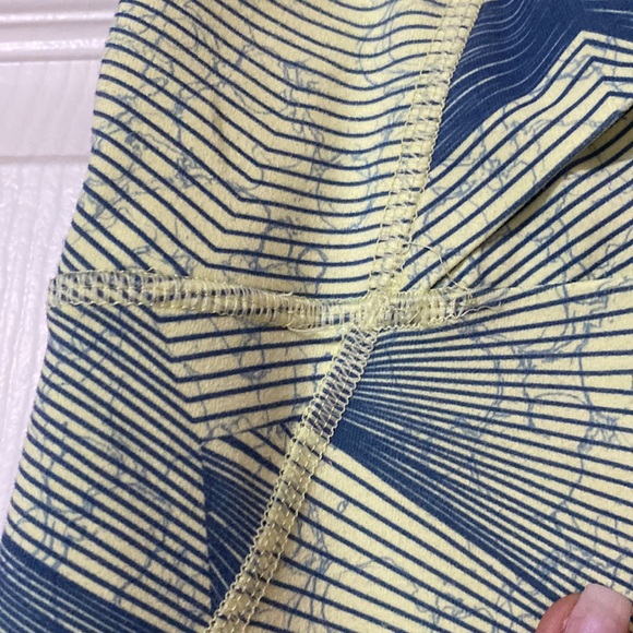 Workout Leggings - Picture 6 of 9